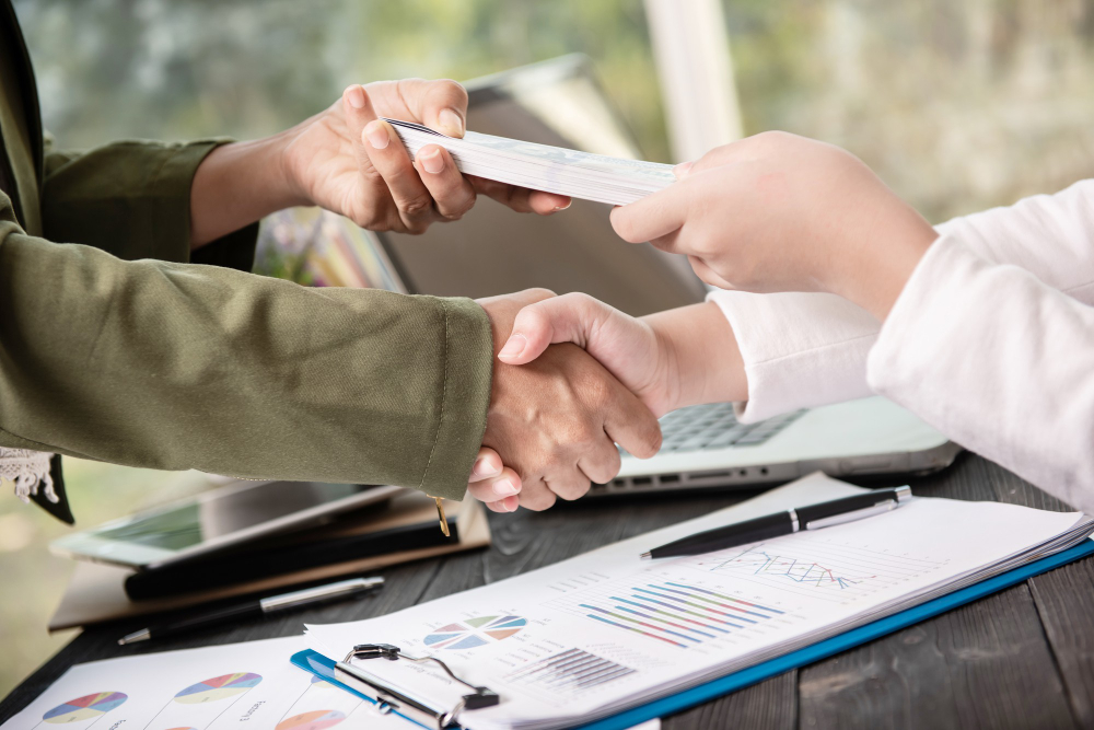 Votre situation financière doit être stable, avec des revenus réguliers et un taux d'endettement maîtris Votre situation financière doit être stable, avec des revenus réguliers et un taux d'endettement maîtrisé