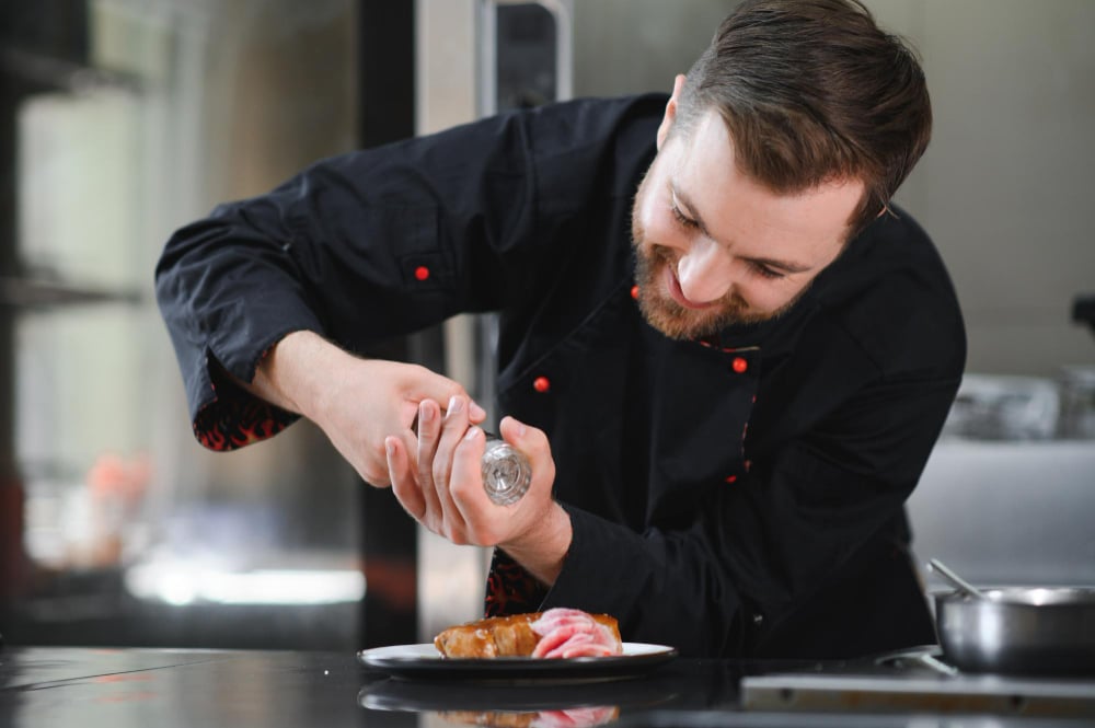 Commander un cadeau rare ou réserver un chef privé se fait aujourd’hui via appli ou messagerie instantanée. Commander un cadeau rare ou réserver un chef privé se fait aujourd’hui via appli ou messagerie instantanée.