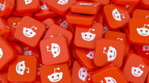 Une présence organique sur les sub-reddits de votre secteur peut influencer indirectement votre citabilité dans les réponses IA