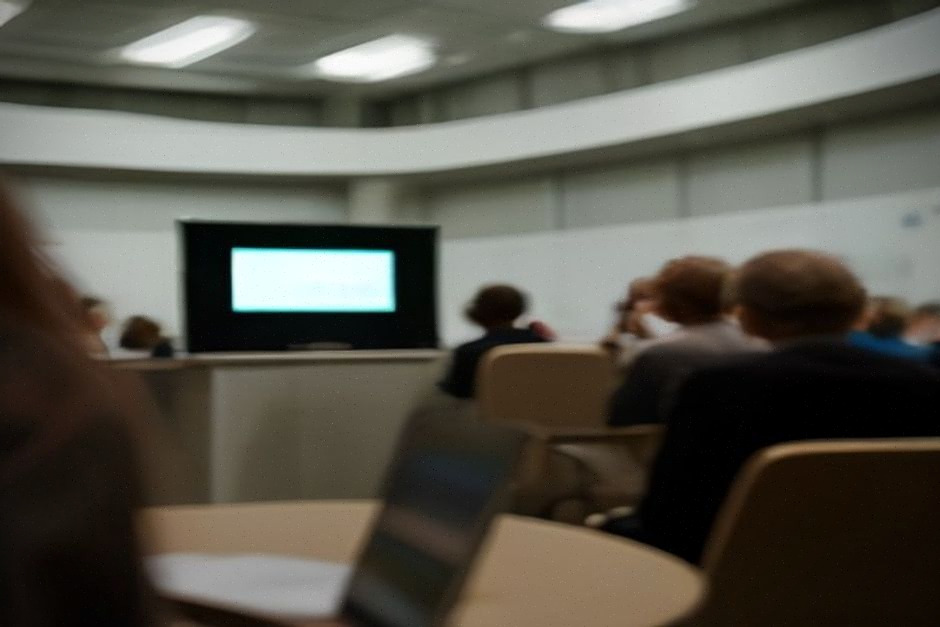 Conférence Pharmedi 2026 avec panel d’experts et public professionnel