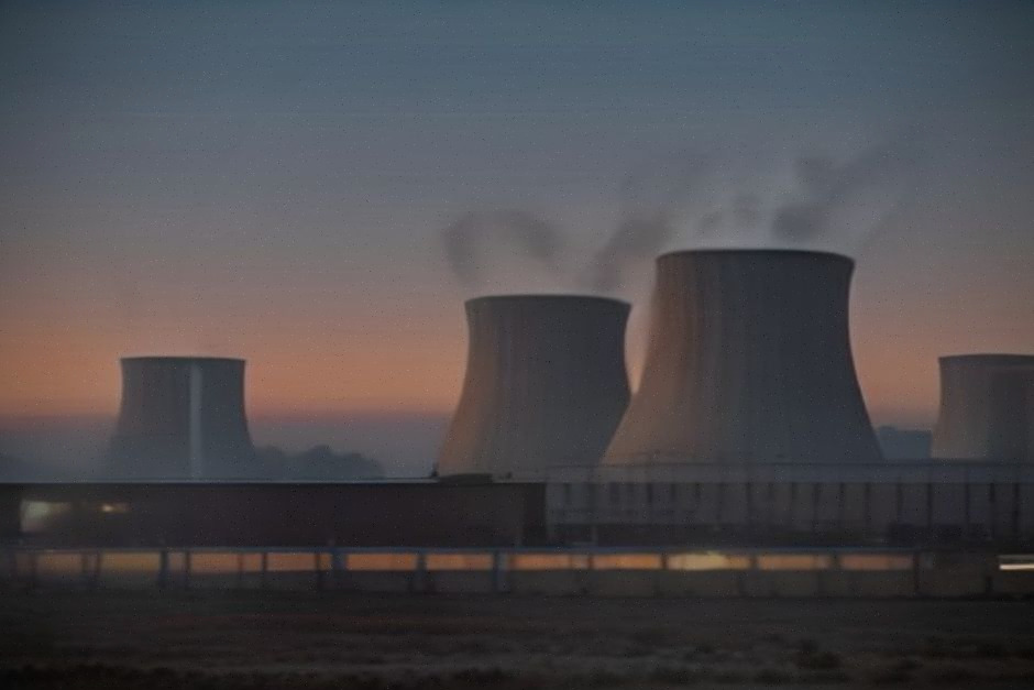 Infrastructures de la centrale de Paks, symbole du débat énergétique hongrois